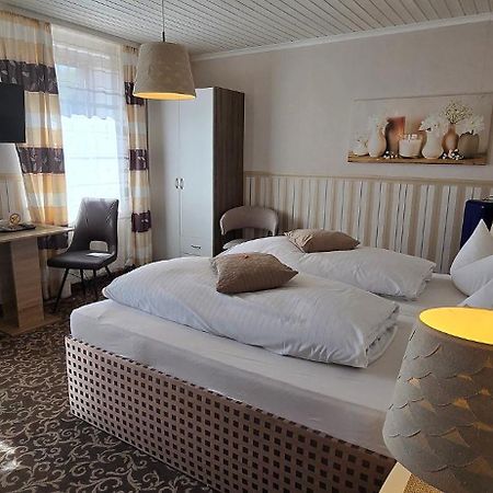 Haus Jutta Hotel Goessweinstein Buitenkant foto