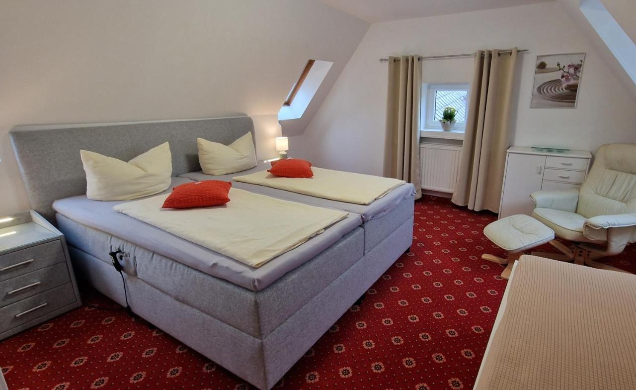 Haus Jutta Hotel Goessweinstein Buitenkant foto