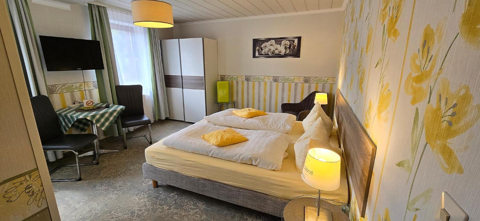 Haus Jutta Hotel Goessweinstein Buitenkant foto