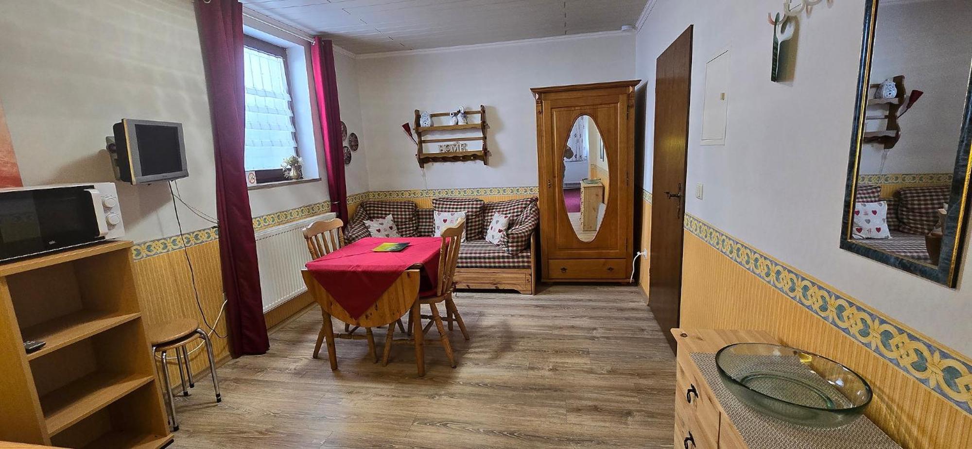 Haus Jutta Hotel Goessweinstein Buitenkant foto