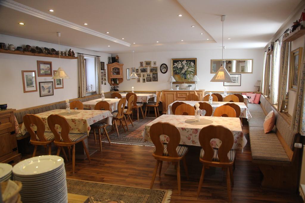 Haus Jutta Hotel Goessweinstein Buitenkant foto